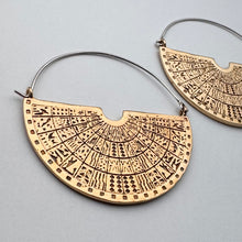 Load image into Gallery viewer, Egyptian Hoops - L/Brass