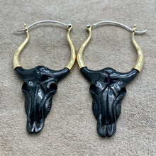 Load image into Gallery viewer, Buffalo Skulls - L/Horn