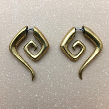 Load image into Gallery viewer, Nexus Curls - S/Brass